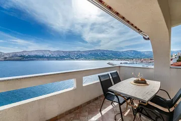 Sea-View Apartment with 1 Bedroom in Baška