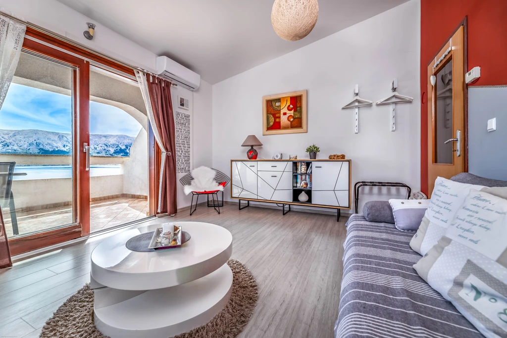 One-Bedroom Apartment with Sea View in Baška