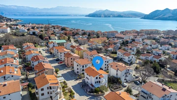 1-Bedroom Apartment with Parking in Baška