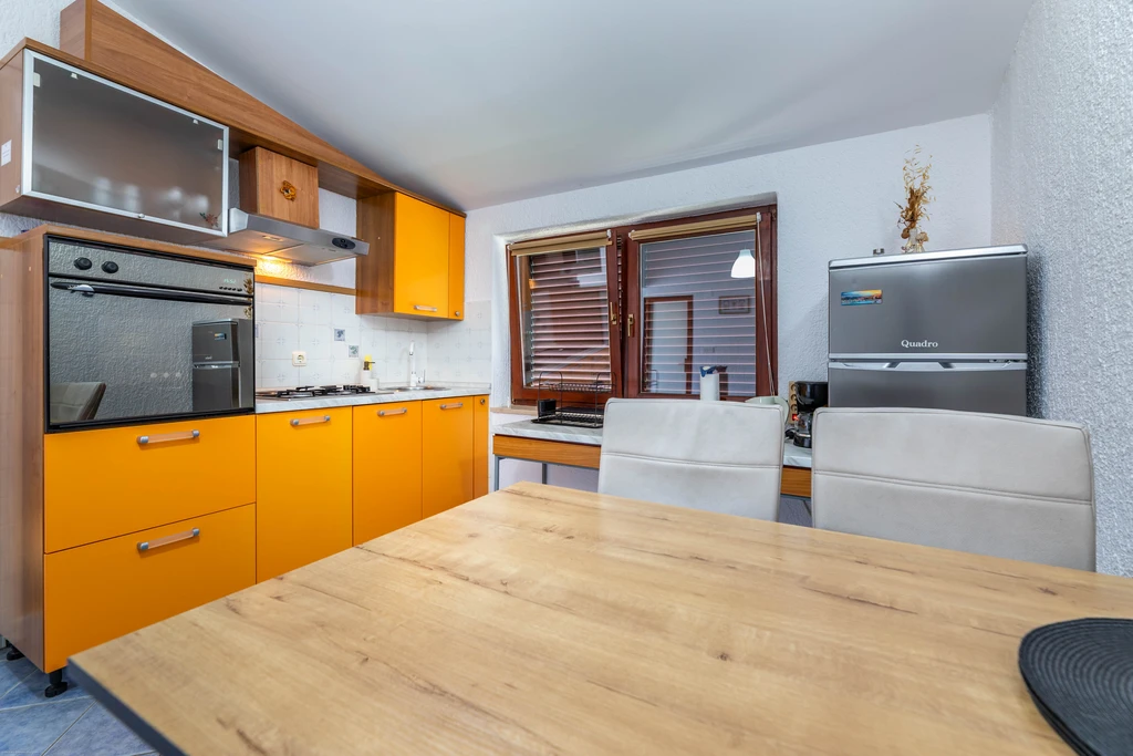 1-Bedroom Apartment with Parking in Baška