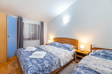 1-Bedroom Apartment with Parking in Baška