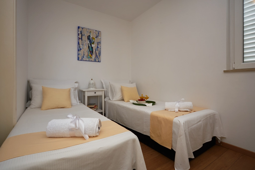 2-Bedroom Apartment in Dubrovnik with Balcony