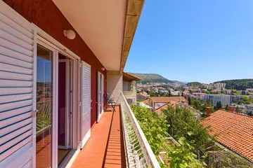 Dubrovnik One-Bedroom Apartment with Sea View