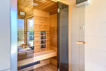 Ružić Villa for Up to 10 Guests