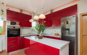 Ružić Villa for Up to 10 Guests