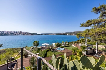 3-Bedroom Villa with Private Heated Pool in Zatoglav