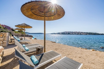 3-Bedroom Villa with Private Heated Pool in Zatoglav