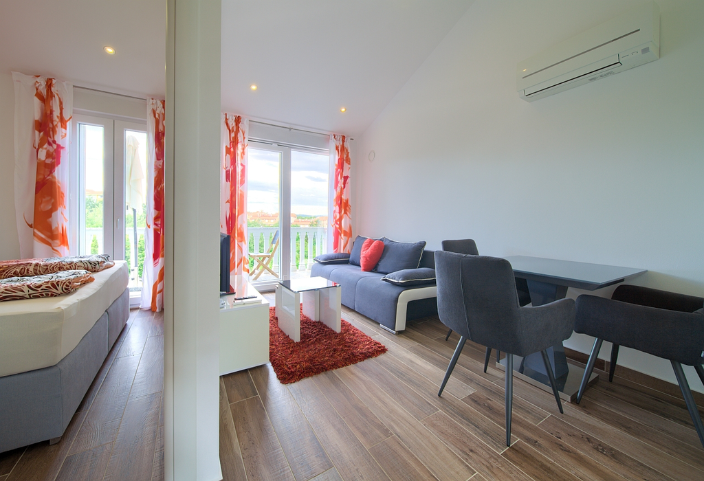 Villa with Heated Pool and Sea Views in Klimno