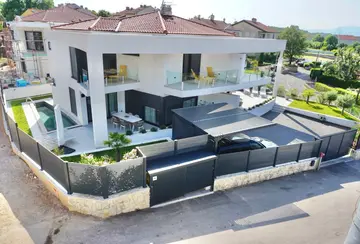 Villa in Vantačići (Krk) with Heated Pool