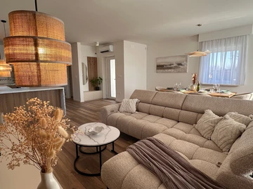 3-Bedroom Villa in Kras (Krk) for 6 Guests