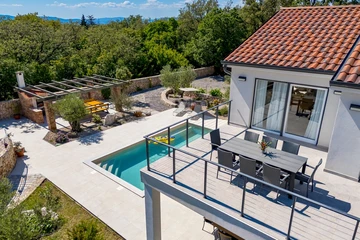 4-Bedroom Villa in Kras (Krk) for Up to 10