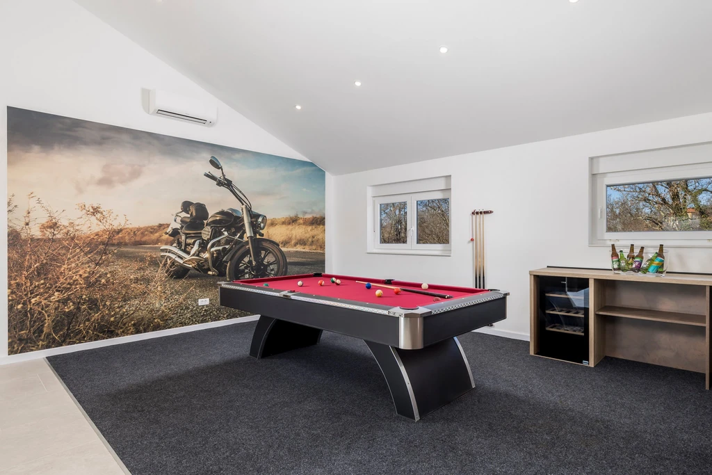 4-Bedroom Villa in Kras (Krk) for Up to 10