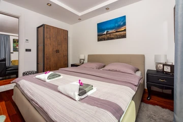 Malinska Apartment for Up to 5 Guests with Terraces