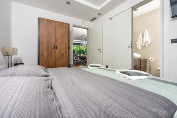 Malinska Apartment for Up to 5 Guests with Terraces