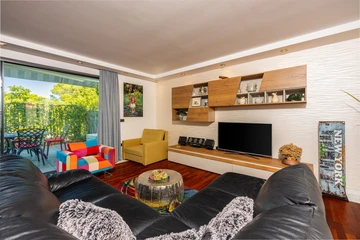 Malinska Apartment for Up to 5 Guests with Terraces