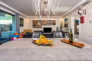 Malinska Apartment for Up to 5 Guests with Terraces