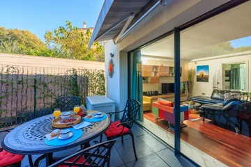 Malinska Apartment for Up to 5 Guests with Terraces