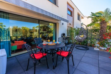 Malinska Apartment for Up to 5 Guests with Terraces