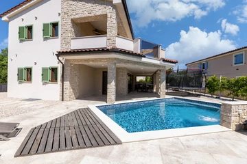 5-Bedroom Villa in Milohnići (Krk) for 10 Guests