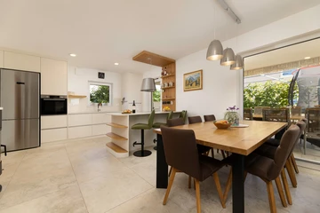 5-Bedroom Villa in Milohnići (Krk) for 10 Guests