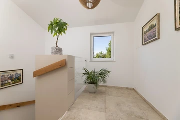 5-Bedroom Villa in Milohnići (Krk) for 10 Guests