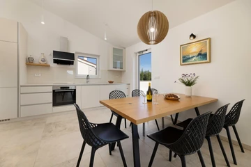 5-Bedroom Villa in Milohnići (Krk) for 10 Guests