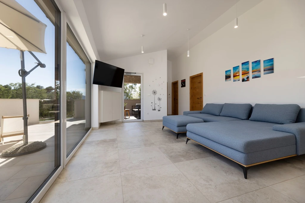 5-Bedroom Villa in Milohnići (Krk) for 10 Guests