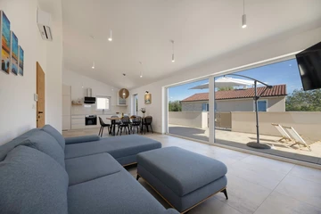 5-Bedroom Villa in Milohnići (Krk) for 10 Guests