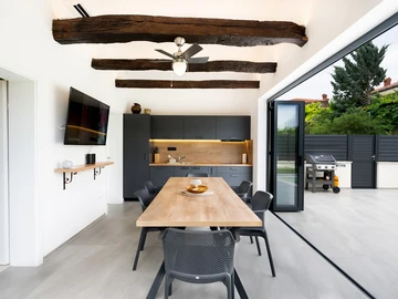 2-Bedroom Villa in Žgombići (Krk) for 6 Guests