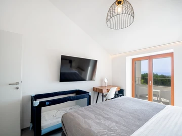 2-Bedroom Villa in Žgombići (Krk) for 6 Guests