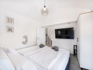 2-Bedroom Villa in Žgombići (Krk) for 6 Guests