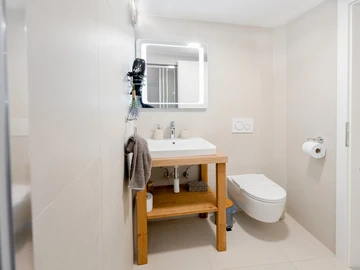 2-Bedroom Villa in Žgombići (Krk) for 6 Guests