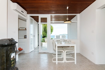 Crveni Vrh House for 4 with Private Beach Access