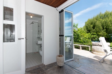 Crveni Vrh House for 4 with Private Beach Access