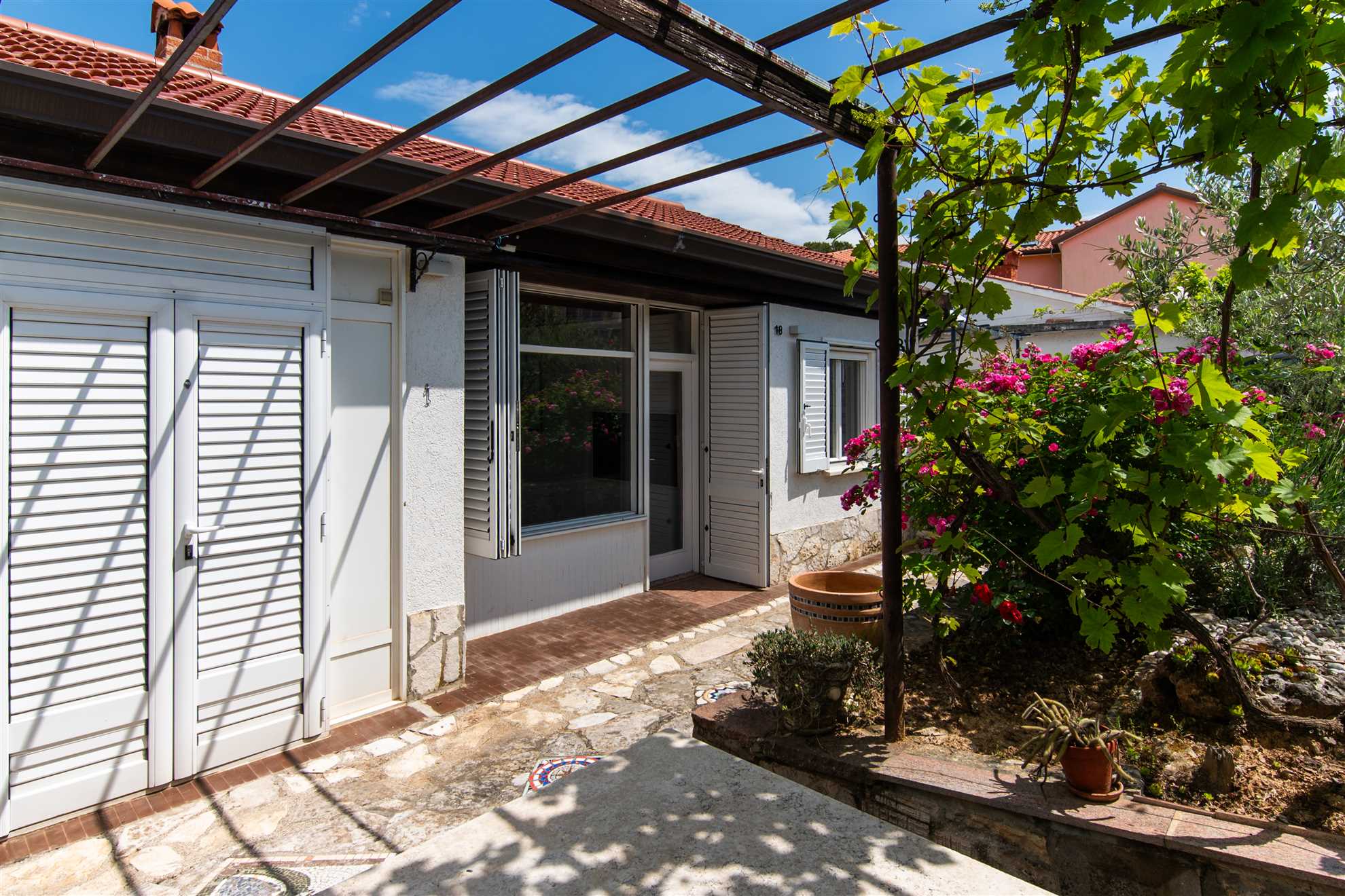 Beachfront House Sanja