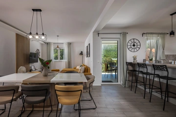 4-Bedroom Villa in Tribalj for Up to 8 Guests