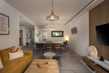 4-Bedroom Villa in Tribalj for Up to 8 Guests