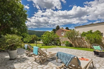 4-Bedroom Villa in Tribalj for Up to 8 Guests