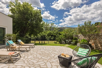 4-Bedroom Villa in Tribalj for Up to 8 Guests