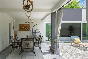 4-Bedroom Villa in Tribalj for Up to 8 Guests