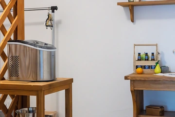 4-Bedroom Villa in Tribalj for Up to 8 Guests