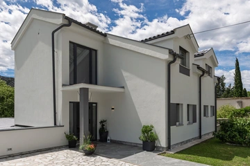 4-Bedroom Villa in Tribalj for Up to 8 Guests