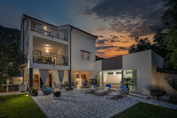 4-Bedroom Villa in Tribalj for Up to 8 Guests