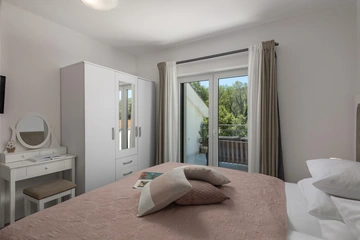 4-Bedroom Villa in Tribalj for Up to 8 Guests