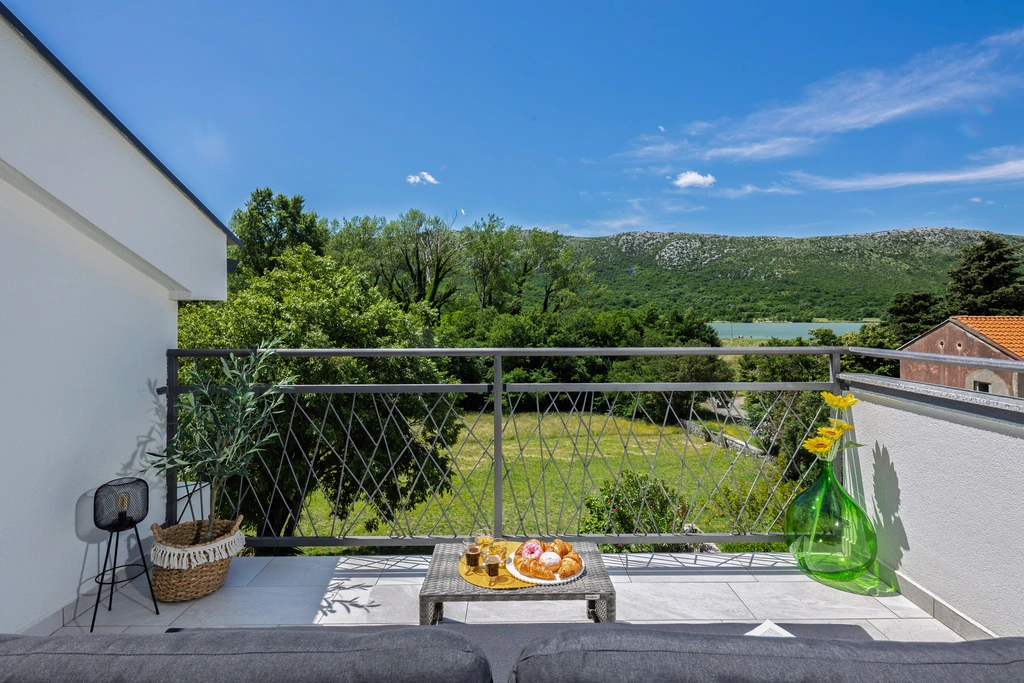 4-Bedroom Villa in Tribalj for Up to 8 Guests