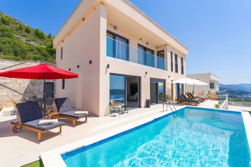 5-Bedroom Villa in Orasac for Up to 10 Guests