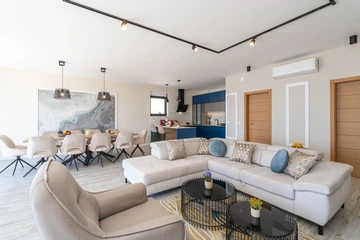 5-Bedroom Villa in Orasac for Up to 10 Guests
