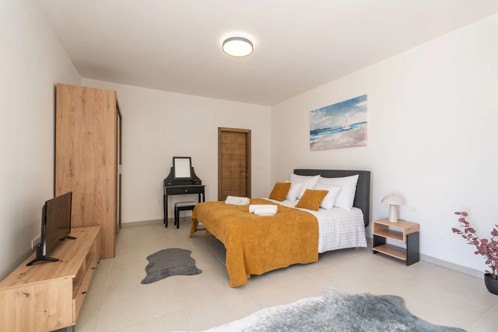 5-Bedroom Villa in Orasac for Up to 10 Guests