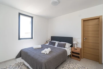 5-Bedroom Villa in Orasac for Up to 10 Guests