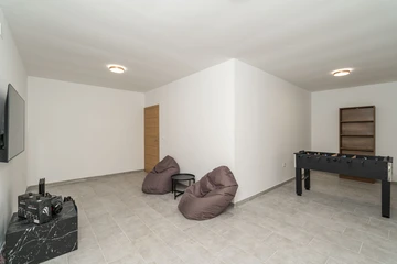 5-Bedroom Villa in Orasac for Up to 10 Guests